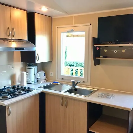 Dom wakacyjny Tropical 1 *